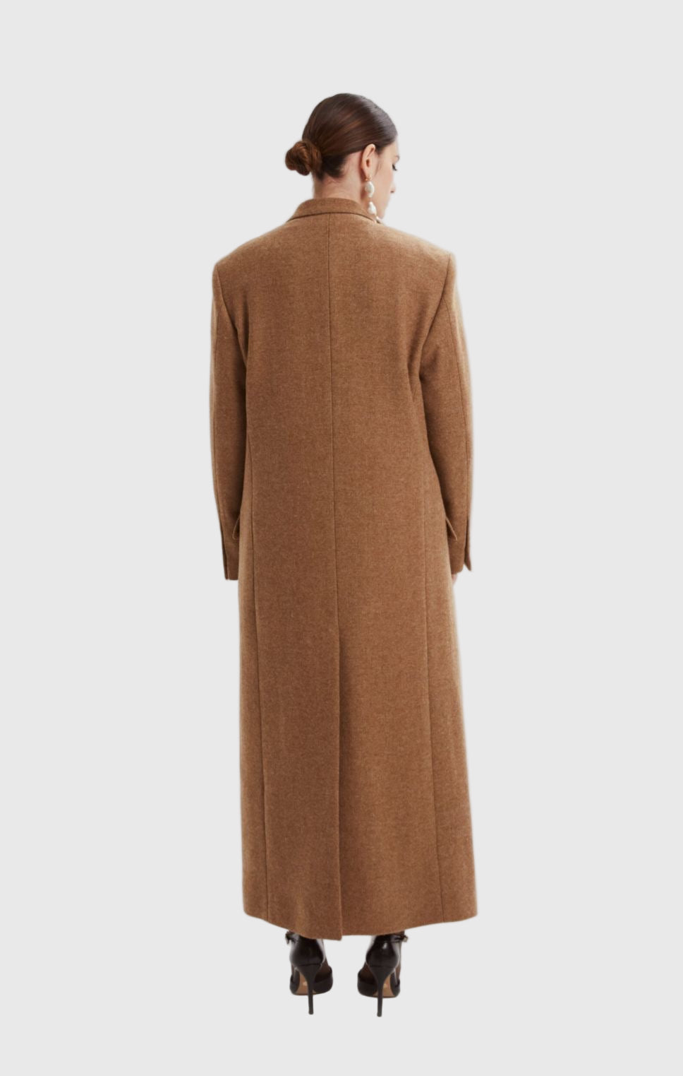 ABRIGO DE SASTRERÍA MARRÓN