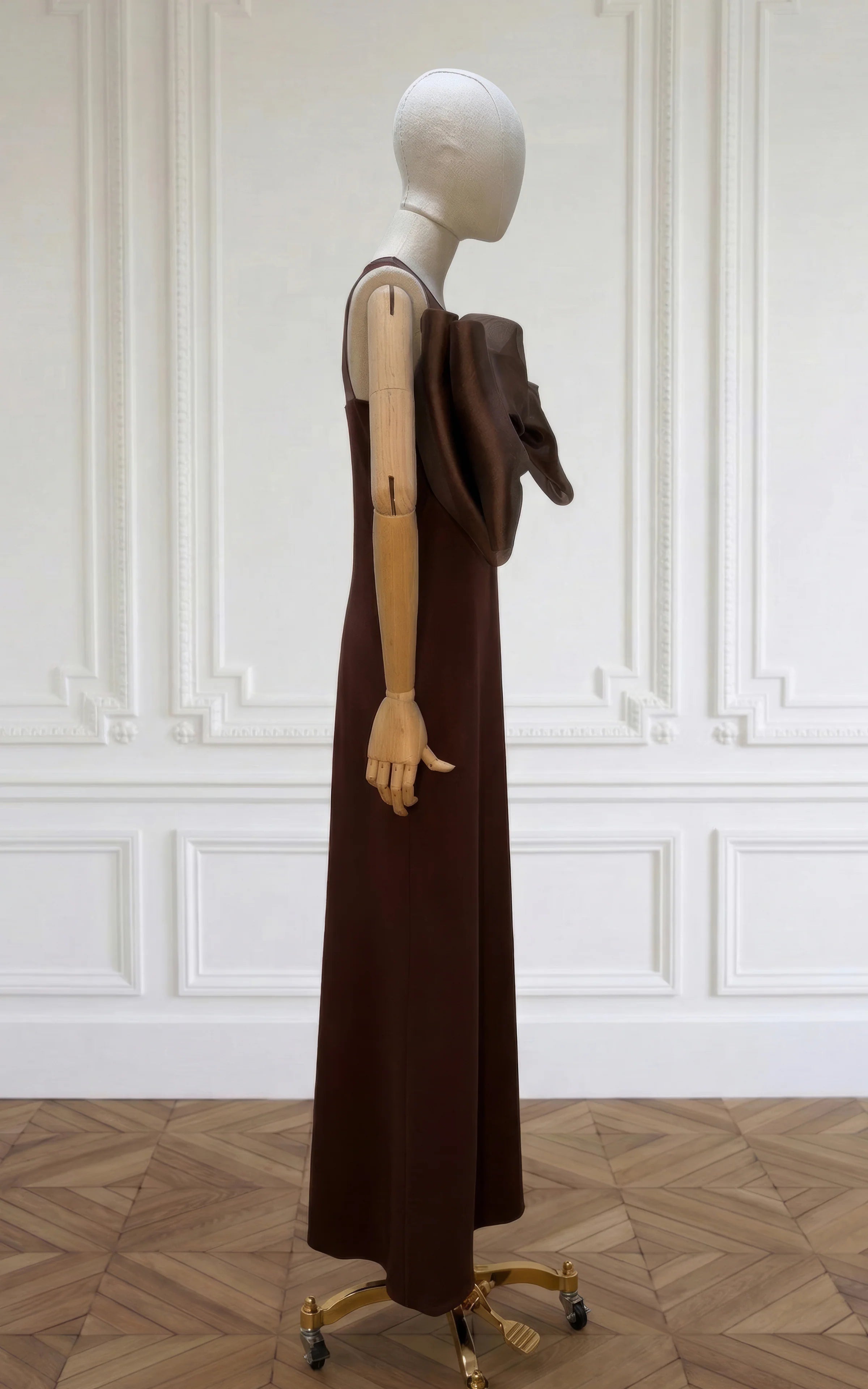 VESTIDO TABITA LARGO EVASE DETALLE MAXI LAZO ORGANZA MARRON CHOCOLATE