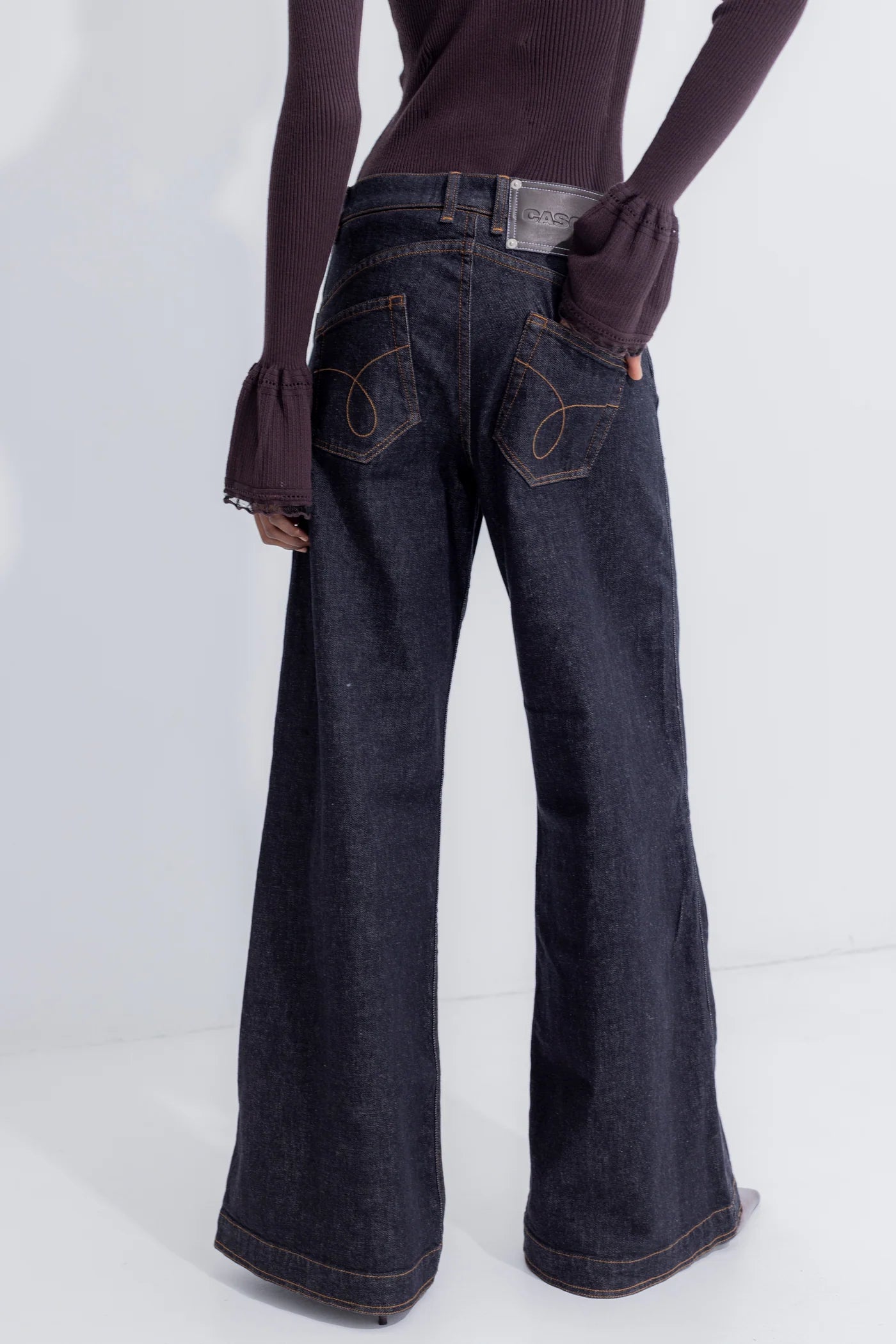 EL RESUELVE LA CRIOLLA OVERSIZED JEANS