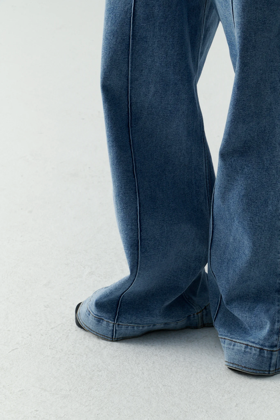 EL RESUELVE LA MORENA OVERSIZED JEANS