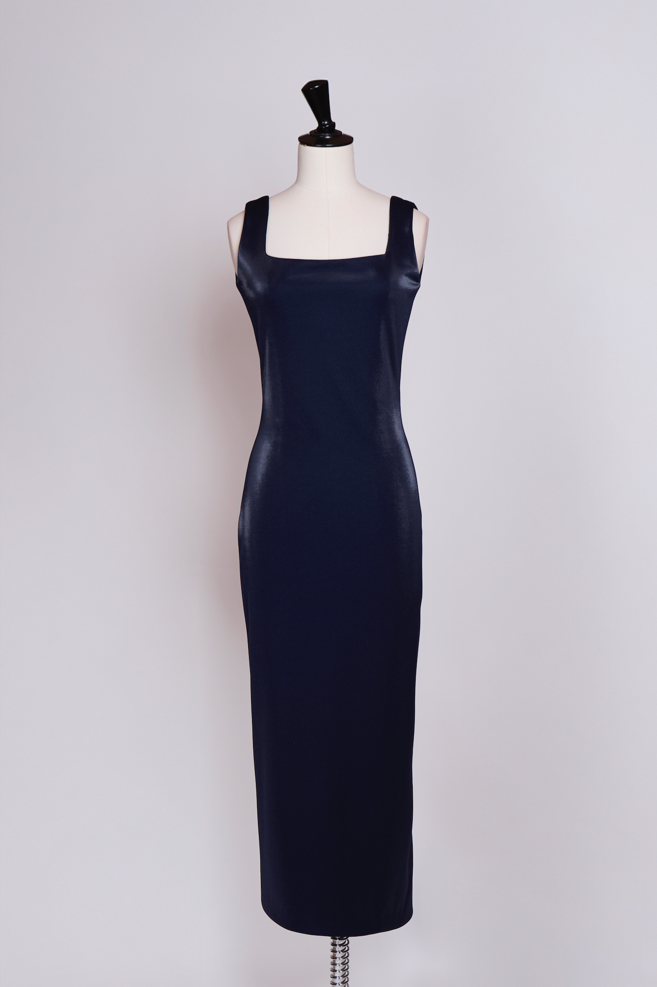 VESTIDO MIDI VERDE CON CAPA