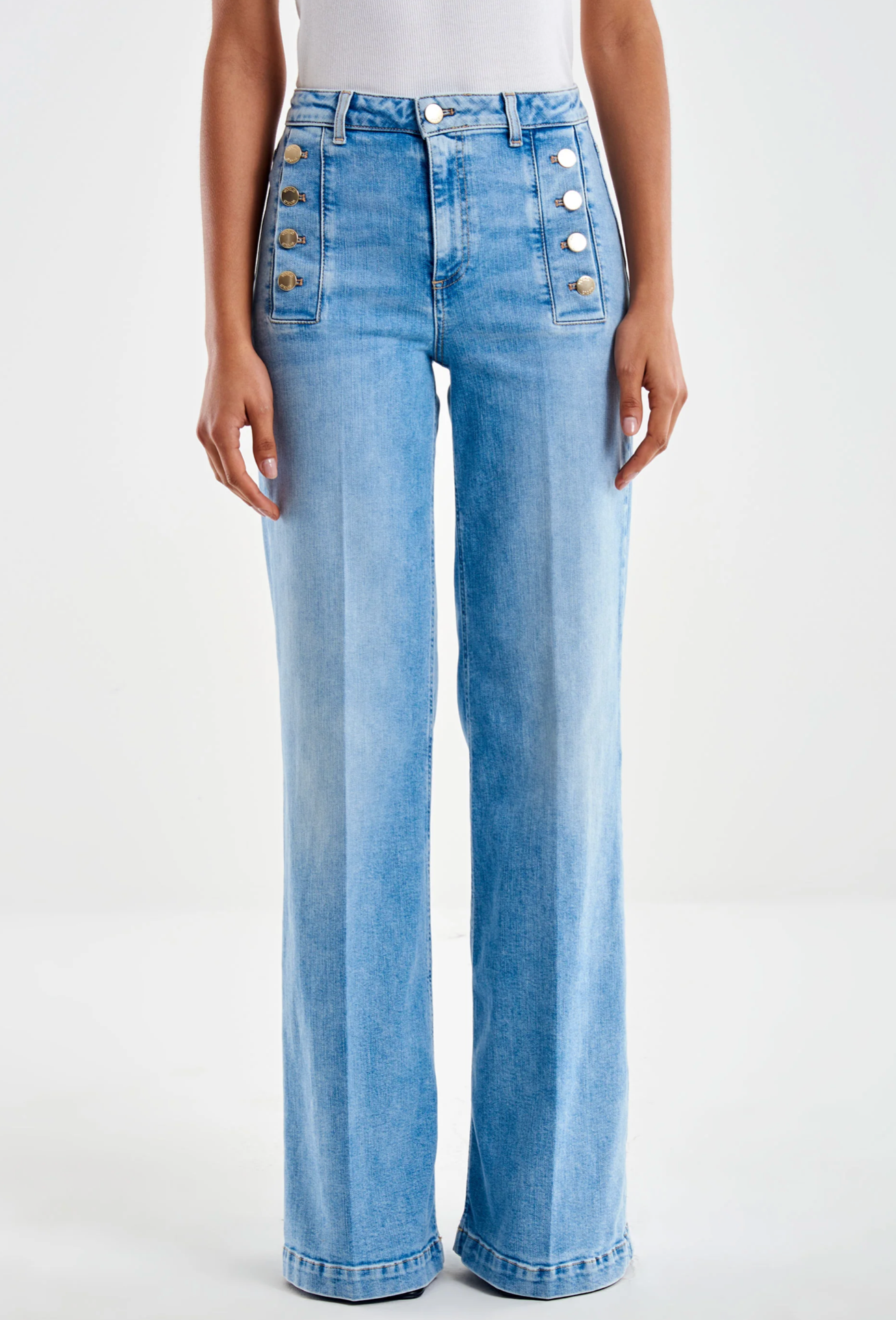 PANTALONES VAQUEROS CLAROS BOTONES GIUDITH VV