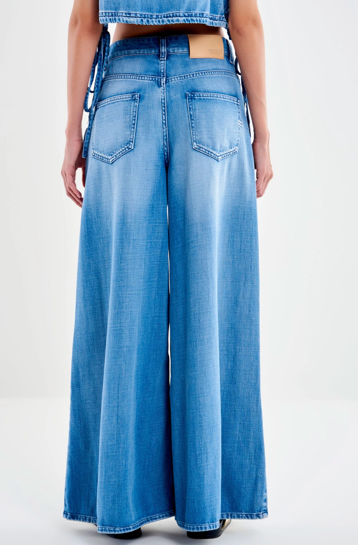 PANTALONES VAQUEROS LUCY VV
