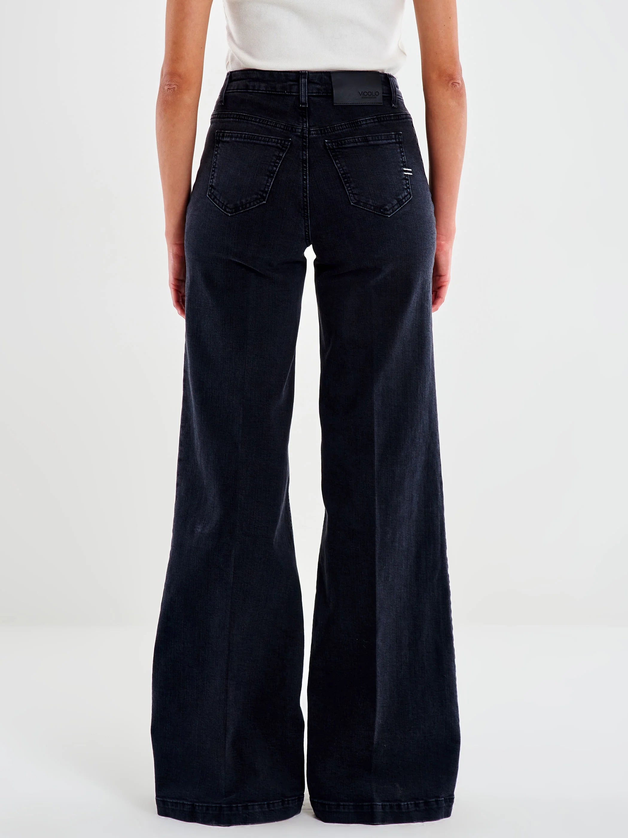 PANTALON DENIM NEGRO DESGASTADO BOTONES DORADOS VV