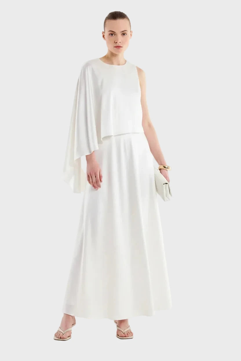VESTIDO CON CAPA BLANCO