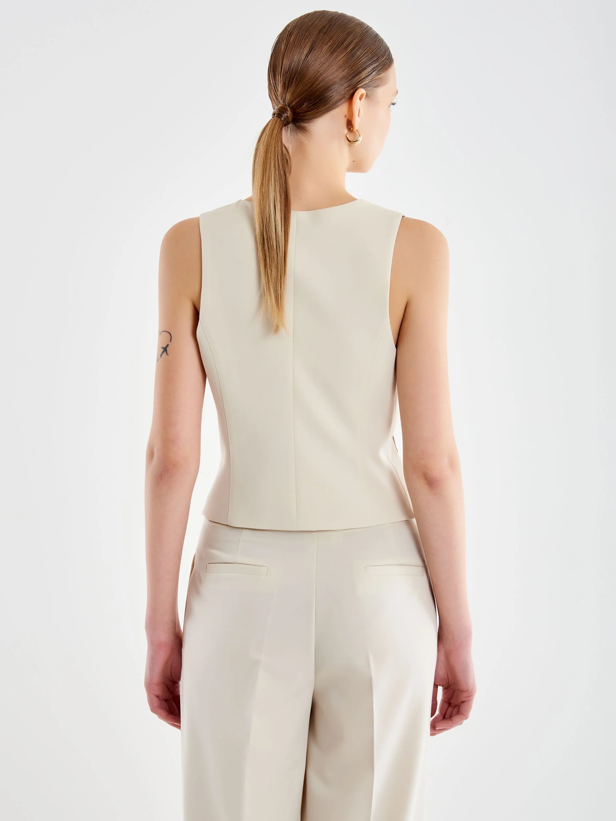 CHALECO BASIC CREMA VV