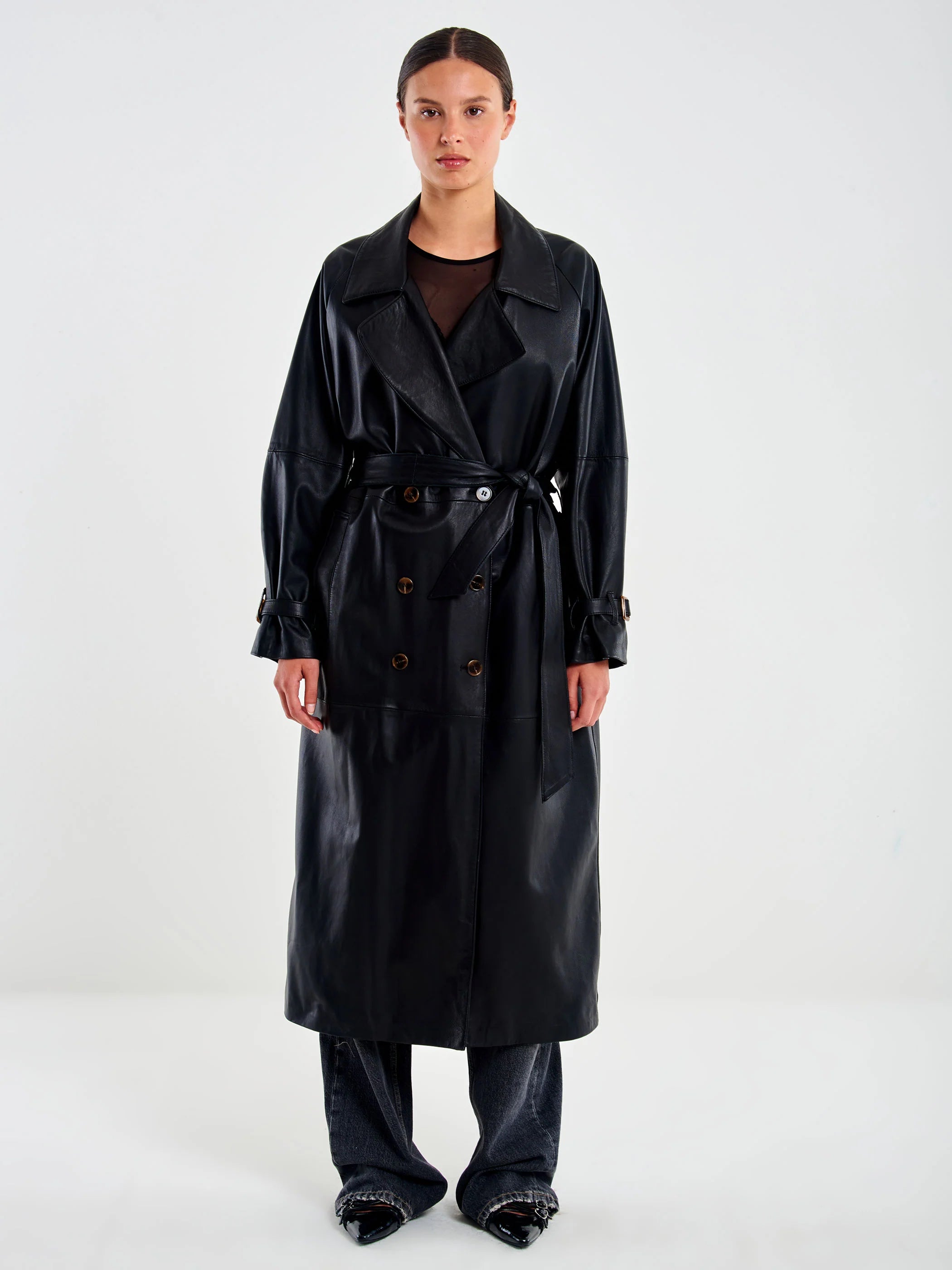 ABRIGO PIEL NEGRO LARGO VV