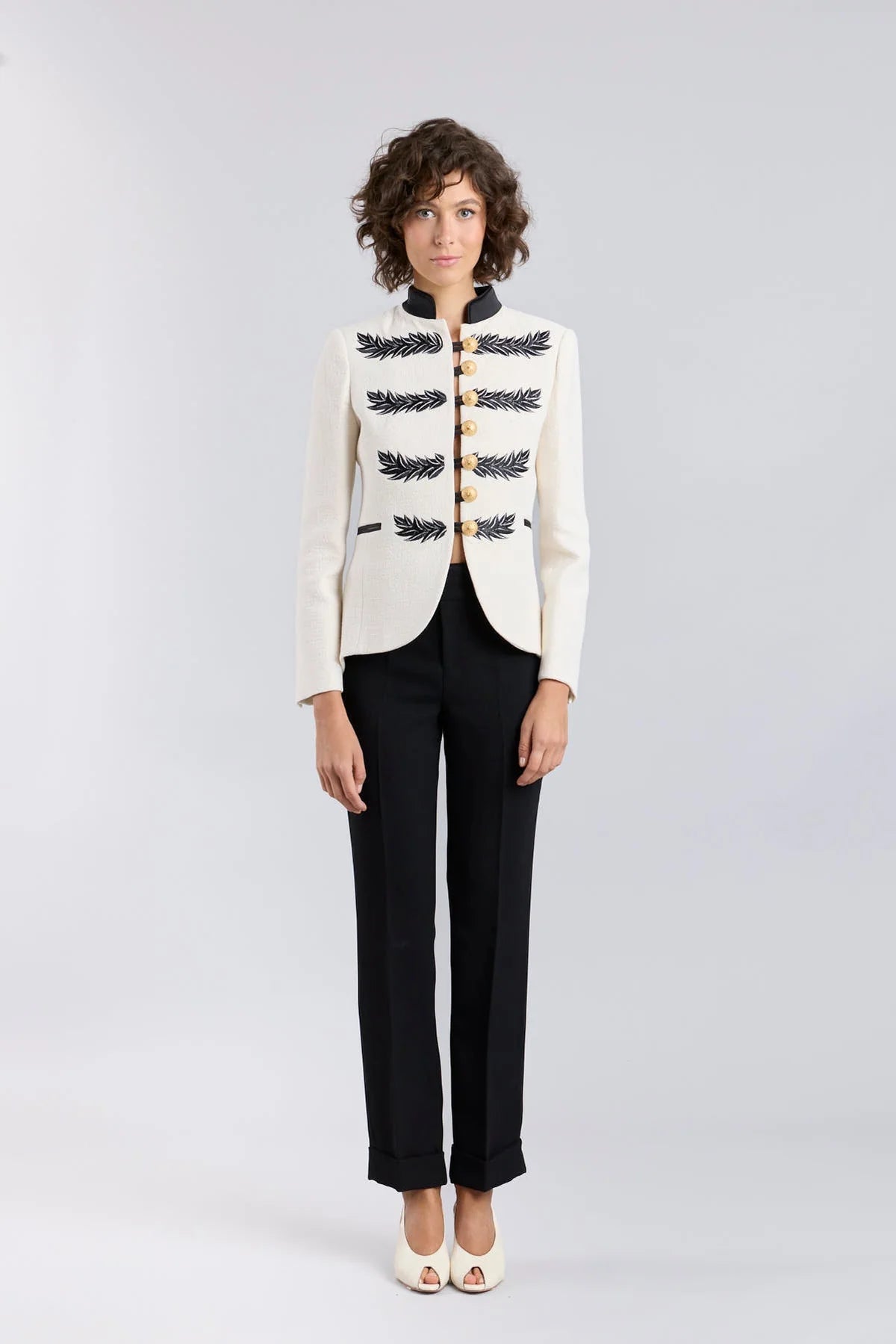 BLAZER BORDADA MARFIL RENATA LOVE
