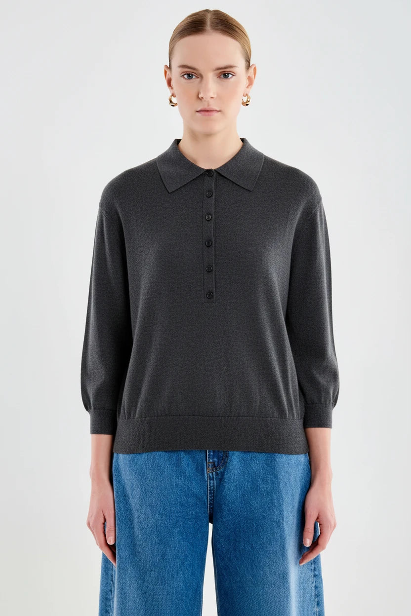 POLO CUELLO ABOTONADO GRIS OSCURO VV