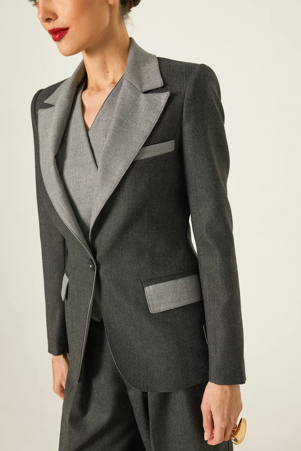 BLAZER PLANA ESPIGA COMBINADA GRIS