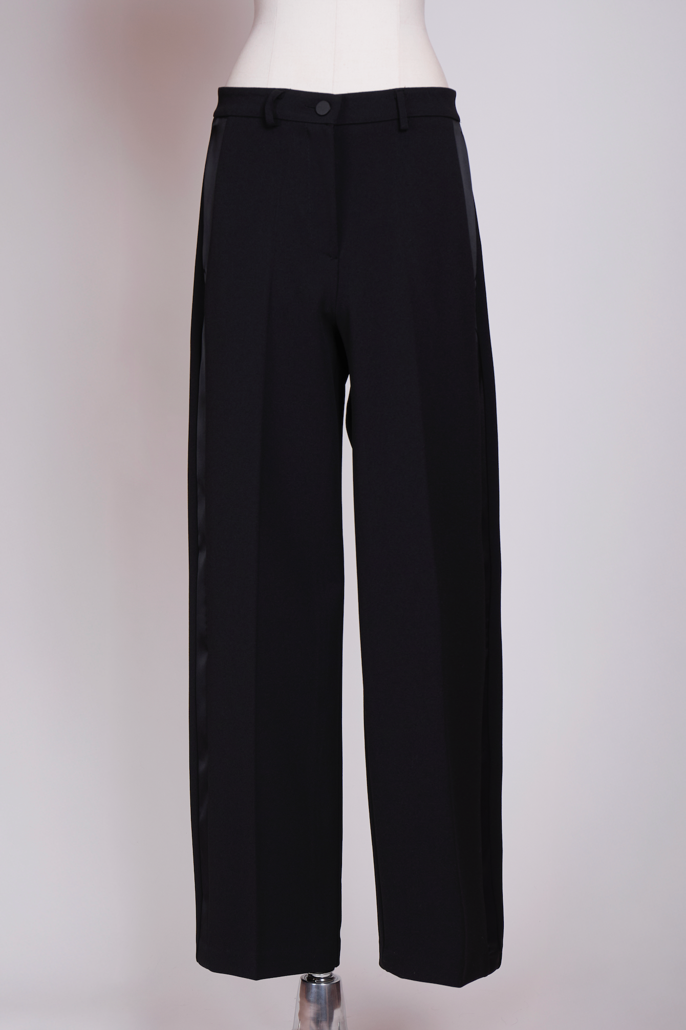 PANTALON SMOKING NEGRO DETALLES SATINADOS VV