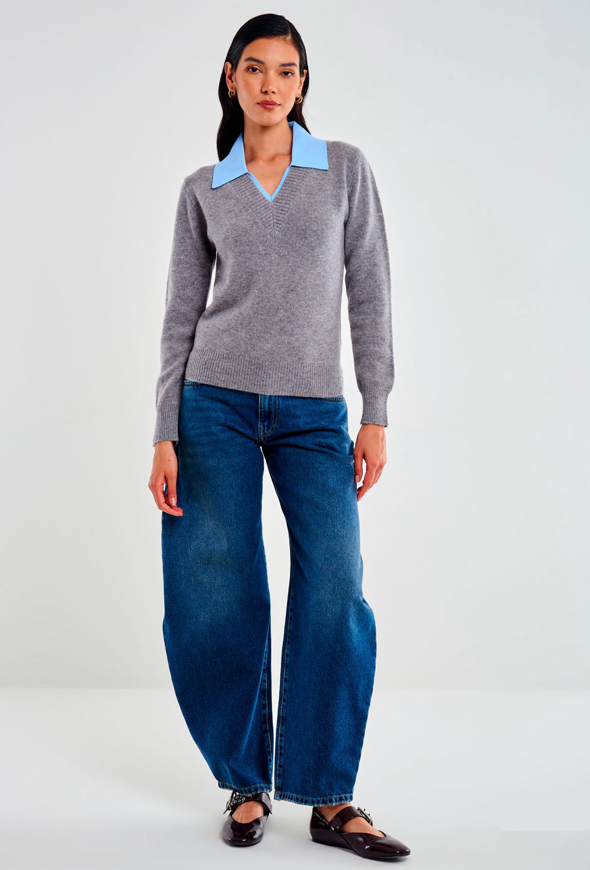 JERSEY GRIS EN PICO CON CAMISA AZUL VV