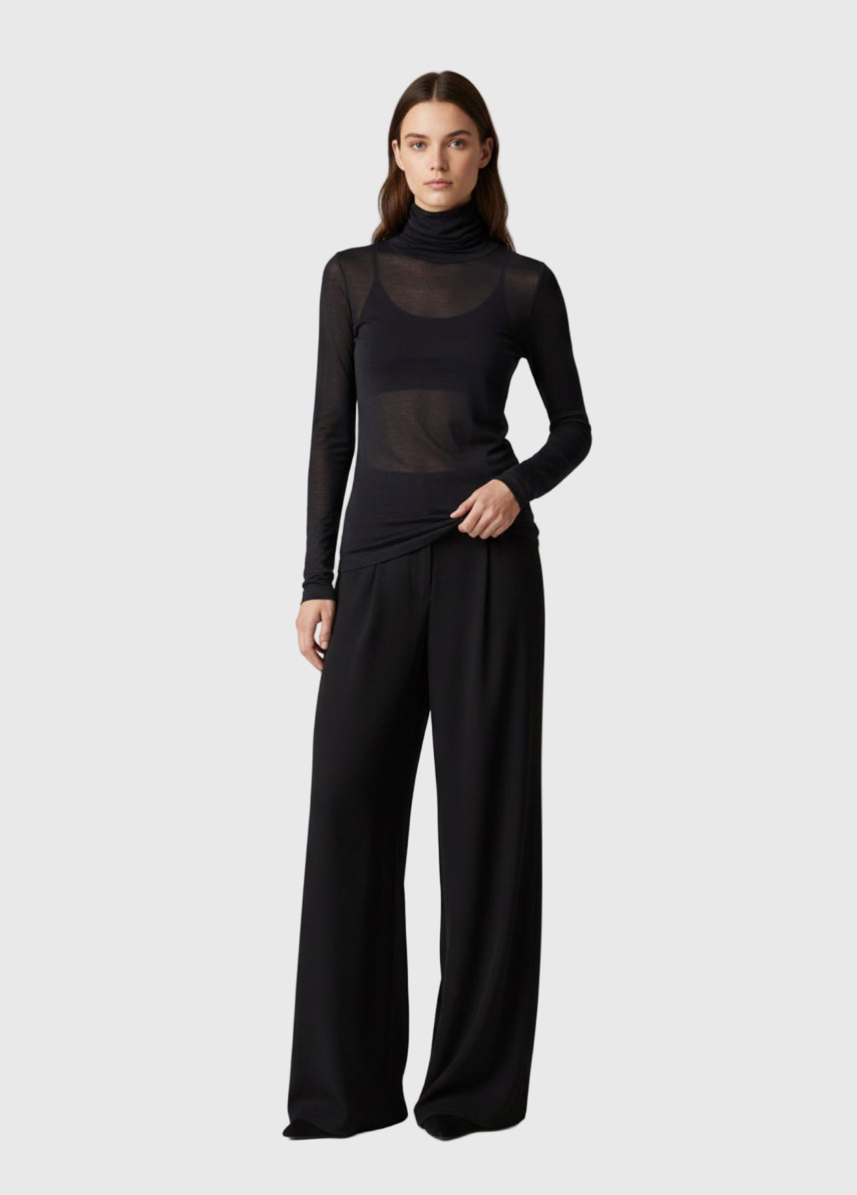 CAMISETA NEGRA MANGA LARGA CUELLO ALTO VV