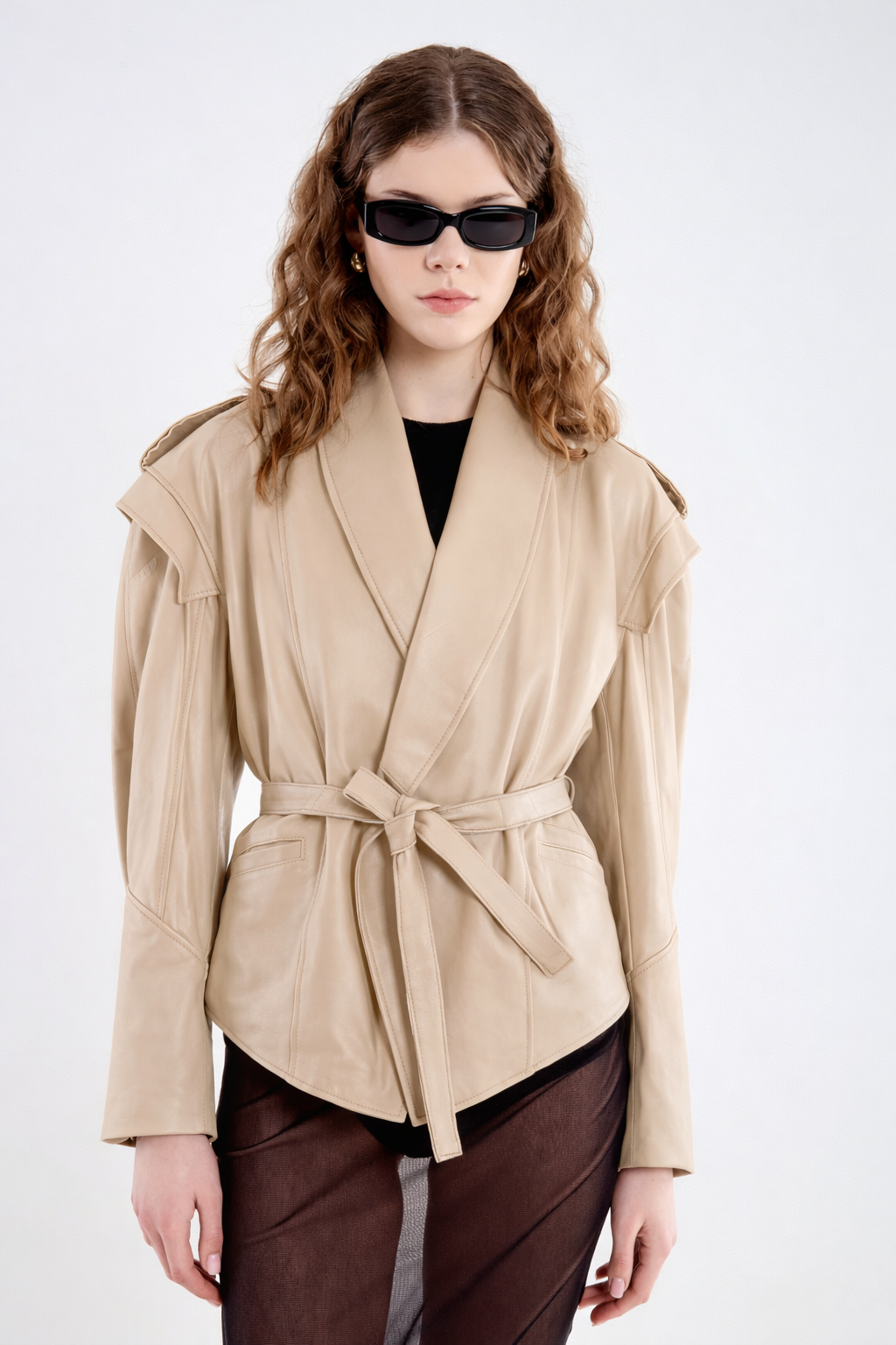 CHAQUETA PIEL BEIGE LAZO CINTURA VV