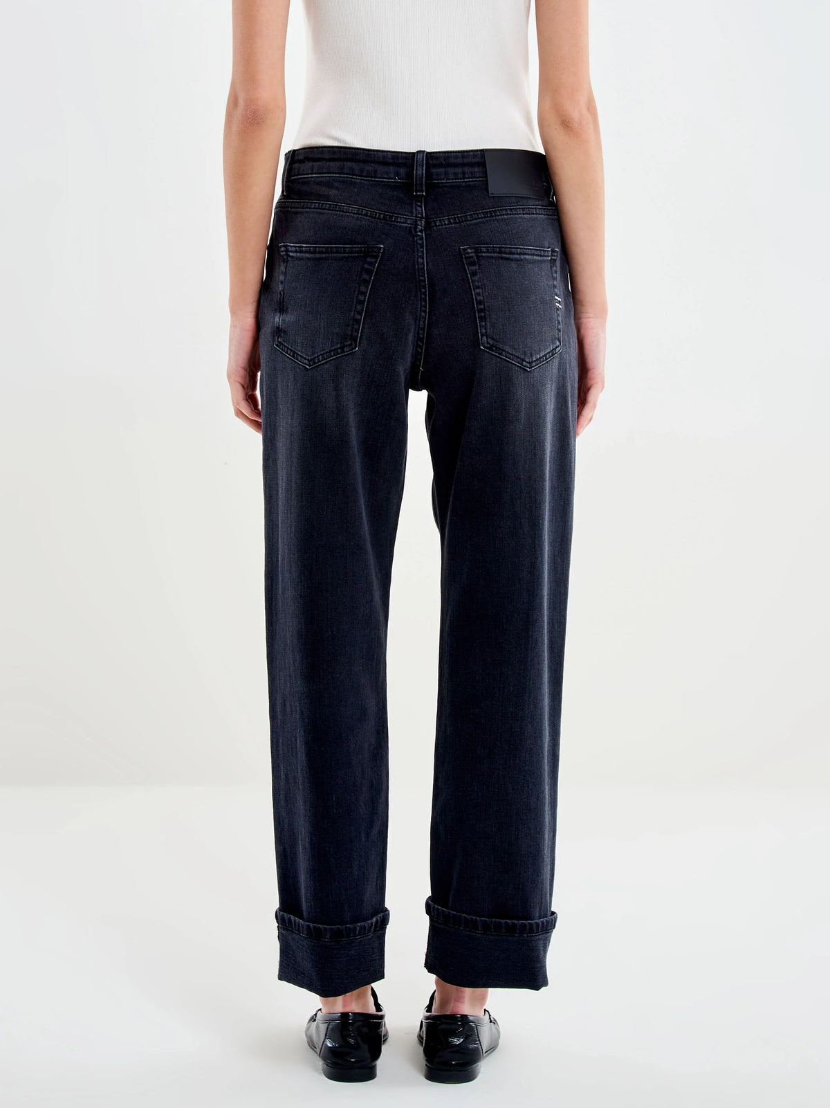 PANTALON DENIM BLACK MAGGIE