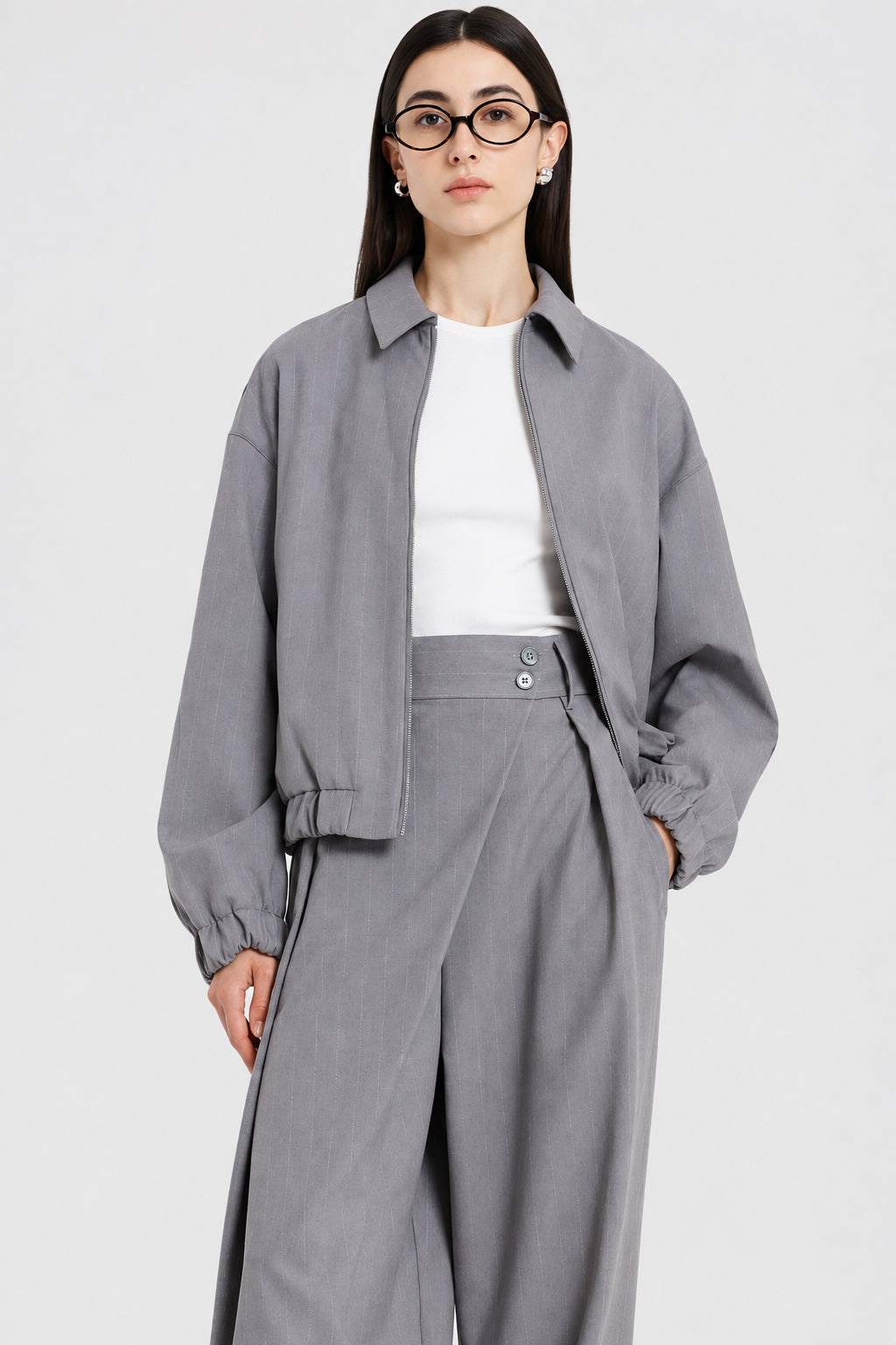 BOMBER GRIS RAYA DIPLOMATICA BLANCA