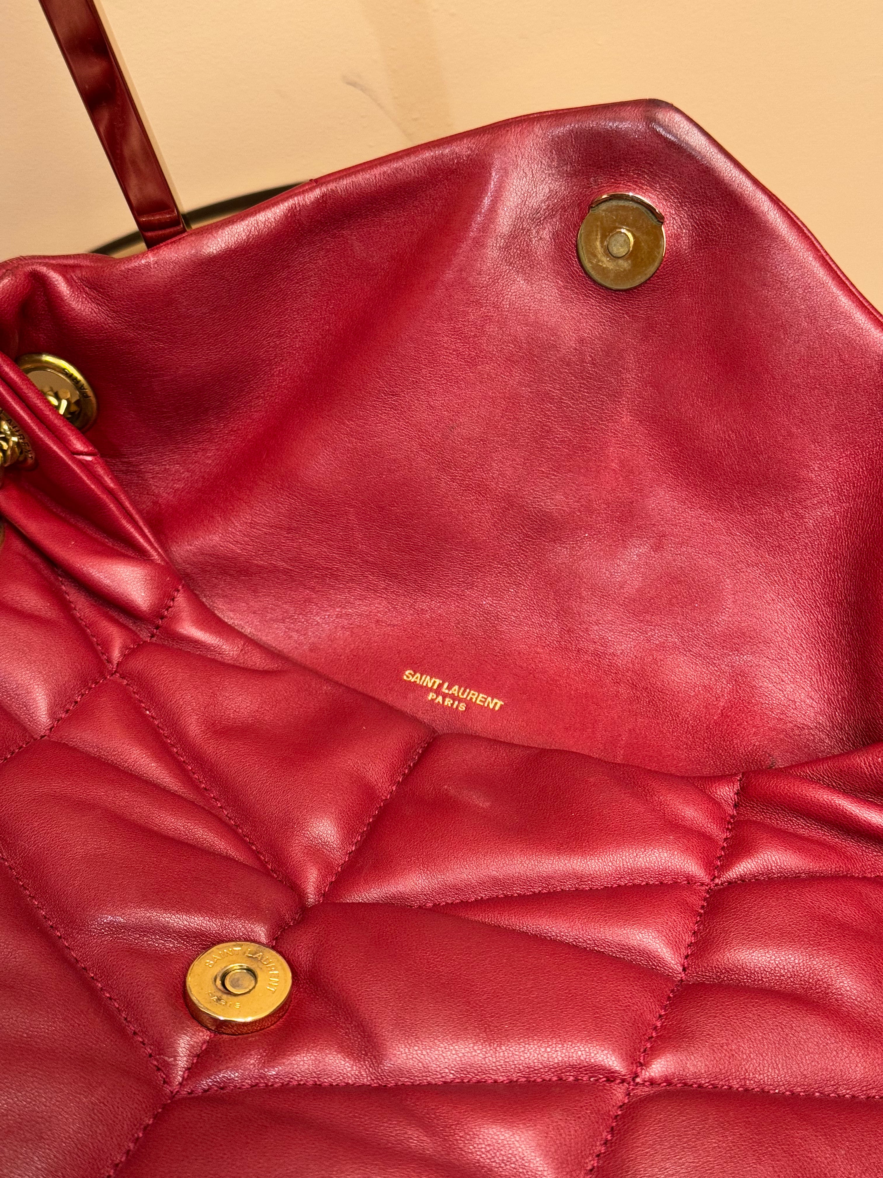 BOLSO YSL PUFFER DE PIEL DE CORDERO ROJO