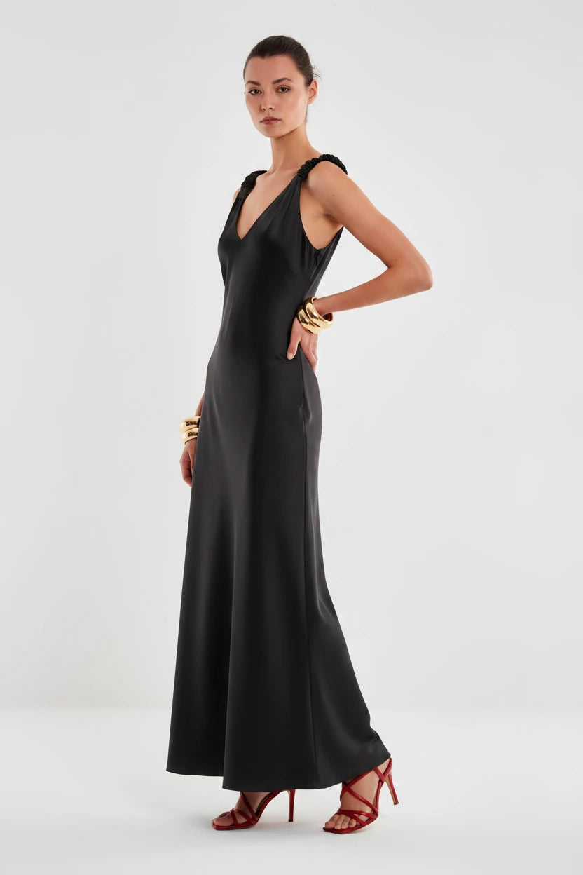 VESTIDO SATINADO NEGRO TIRANTES FRUNCIDOS