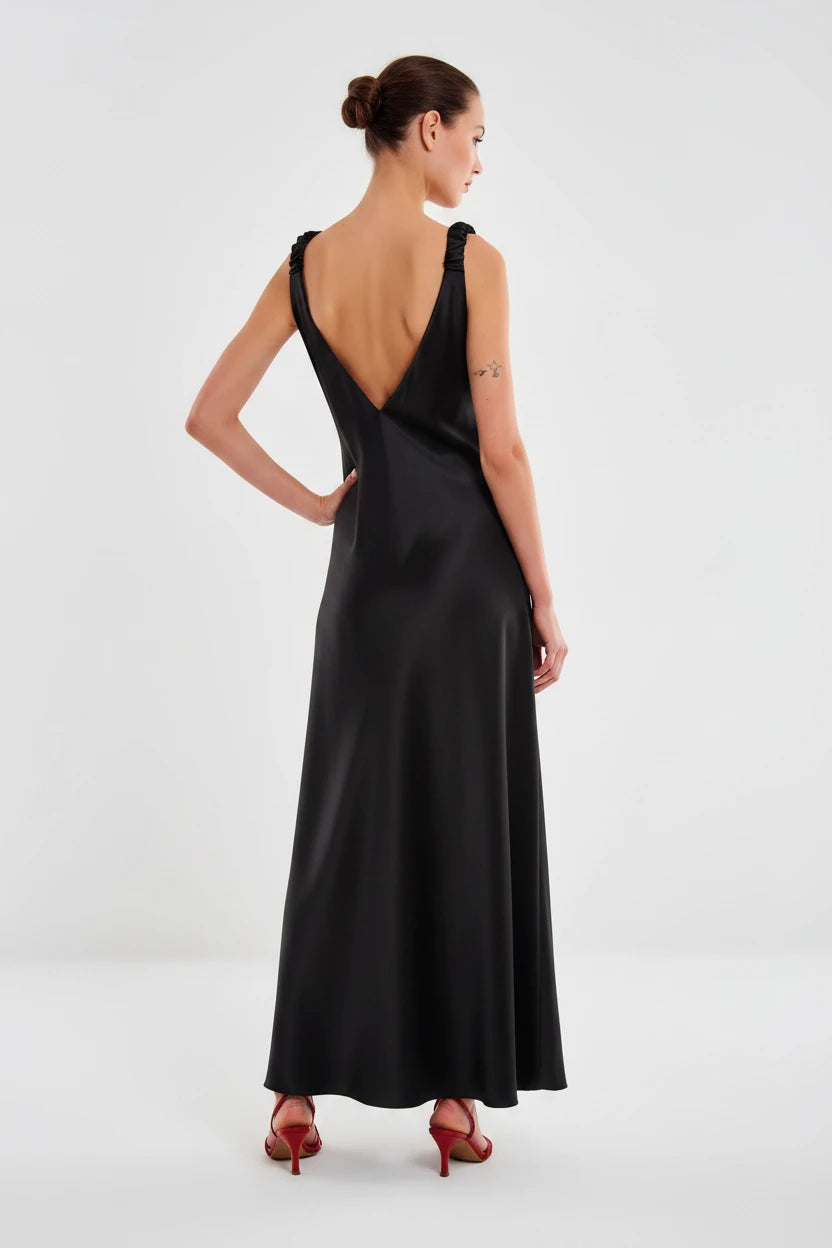 VESTIDO SATINADO NEGRO TIRANTES FRUNCIDOS