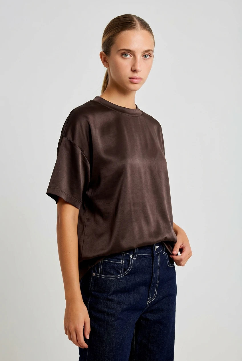 TSHIRT OVERSIZE MANGAS CORTAS SATINADA MARRON