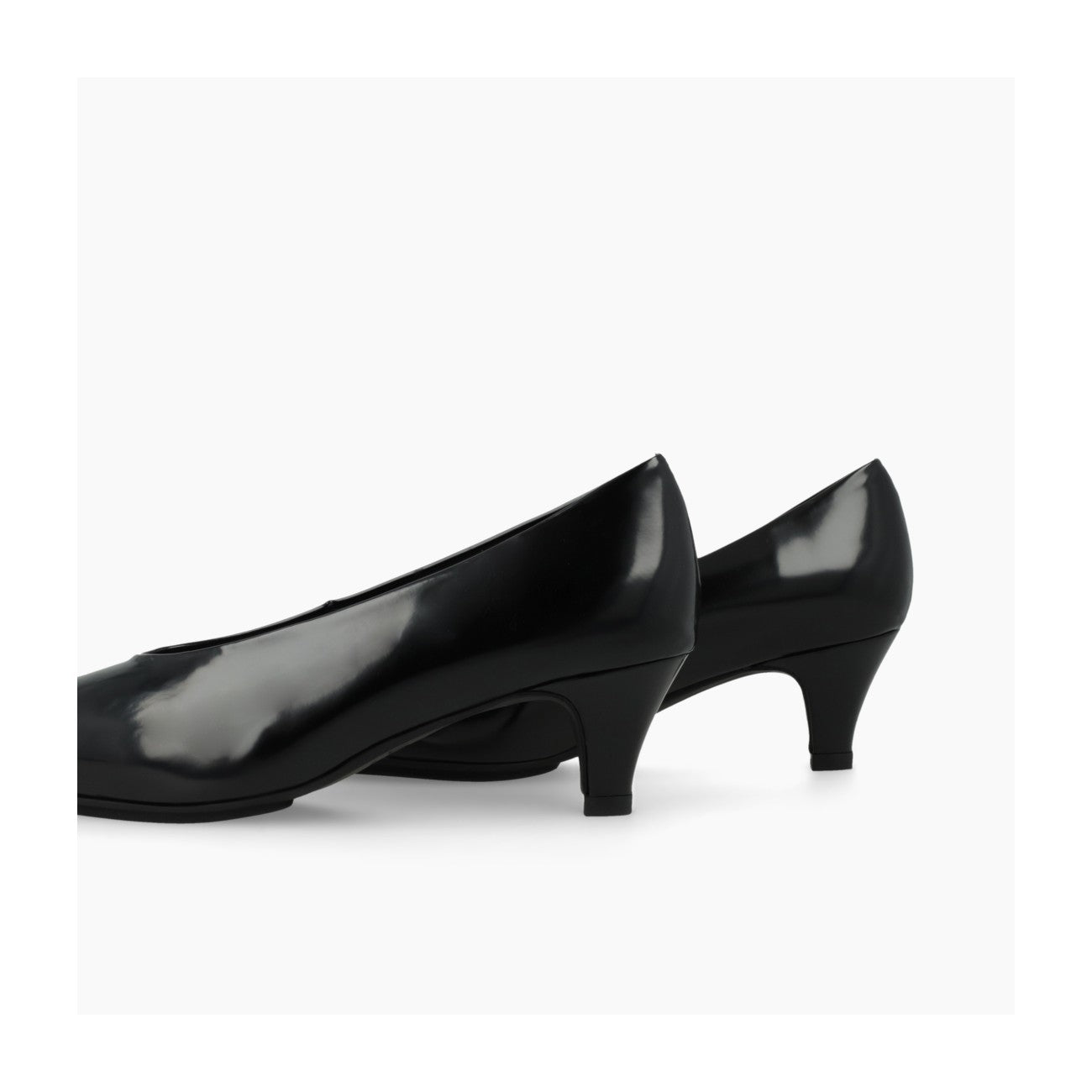 ZAPATOS DE SALÓN NEGROS CHINTO